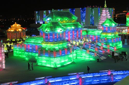 Sculpture de la Cité Interdite en glace à Harbin