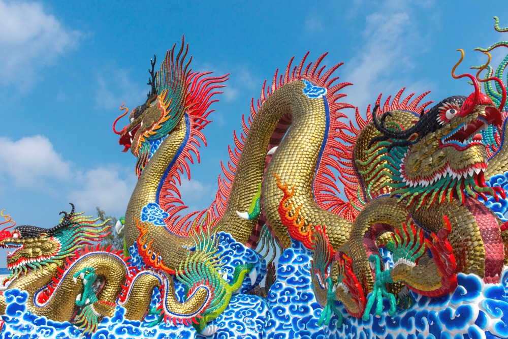 Le dragon chinois enflamme la ville