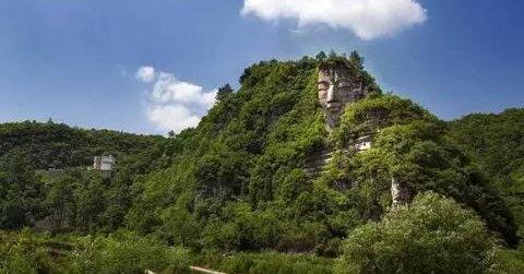 En Chine : le plus grand Bouddha du monde vient de refaire surface